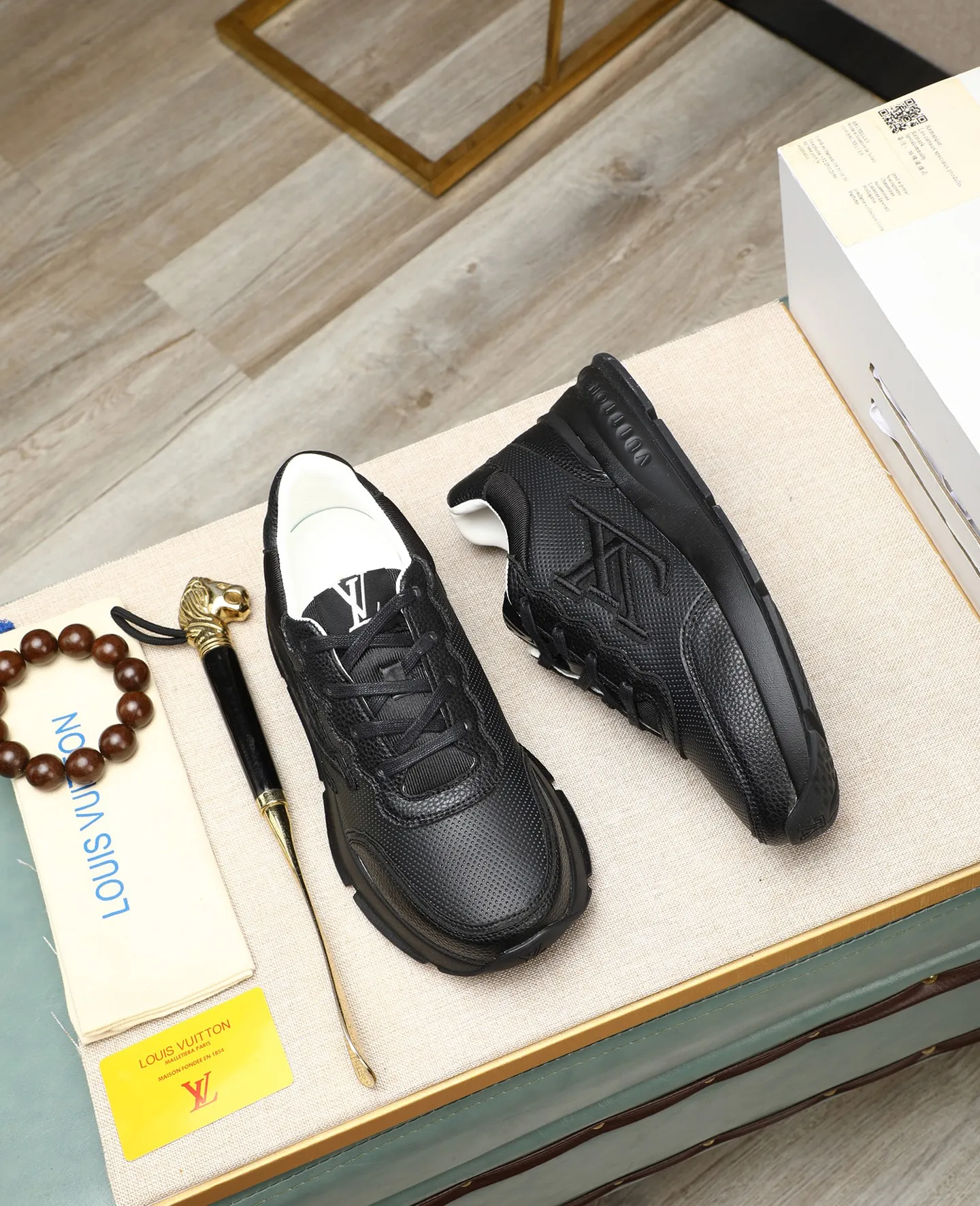 Men's shoes 💰460 📛📛【LOUIS VUITTON】Louis Vuitton official website synchronized new products 👟Milan fashion catwalk style 🇰🇾🇰🇾LV family logo, celebrity style, a must-have for fashionistas ⚠️First-layer calfskin ➕Genuine leather lining ➕Official website original version special outsole 👞Number 38-44